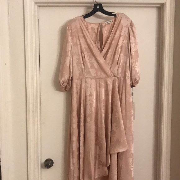 Pink Calvin Klein - Picture 2 of 4